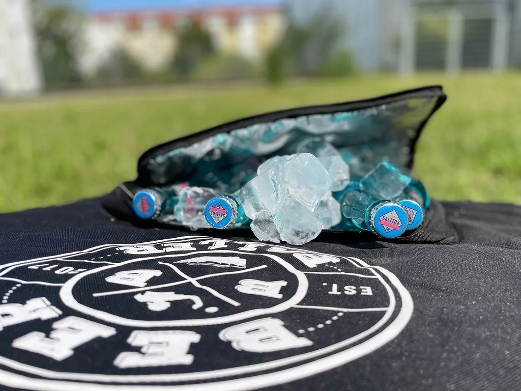 BeerBaller® Travel Bag - Beer Pong Tisch Tragetasche inkl. Kühl- und Becherfach BeerBaller® Travel Bag - Beer Pong Tisch Tragetasche Inkl. Kühl- Und Becherfach -Küchenbedarf Laden 1027cc33bdb22bd32546b00647e47220