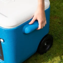 Coleman Kühlbox "50 QT Polylite Wheeled Mesh" 8 Coleman Kühlbox "50 QT Polylite Wheeled Mesh" -Küchenbedarf Laden 36aad8ef7294492515fe6ed4956f8300