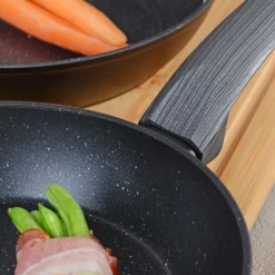 GRÄWE Aluminium-Pfannenset, Ø 20 Cm, Ø 24 Cm, Ø 28 Cm, Beschichtet, 3-teilig, Inkl. Pfannenwender -Küchenbedarf Laden 4b34acc225ba0ebb1ec2c26b5708f570