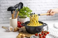 Smile - 10-teiliges Kochgeschirr-Set - Antihaftbeschichtung - Schwarz ,MGK-17 -Küchenbedarf Laden 5a1cfe04c23dbe701b957833d8c9bc87