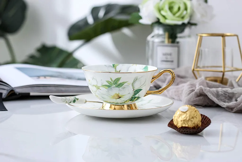 Panbado Floral Kaffeetassen aus Premium Bone China Porzellan, Beinhaltet 1 Tassen 200 ml, 1 Untertassen, und 1 Löffel Panbado Floral Kaffeetassen Aus Premium Bone China Porzellan, Beinhaltet 1 Tassen 200 Ml, 1 Untertassen, Und 1 Löffel -Küchenbedarf Laden 604398b9ca5fcf77ab8bc5655b6f030d