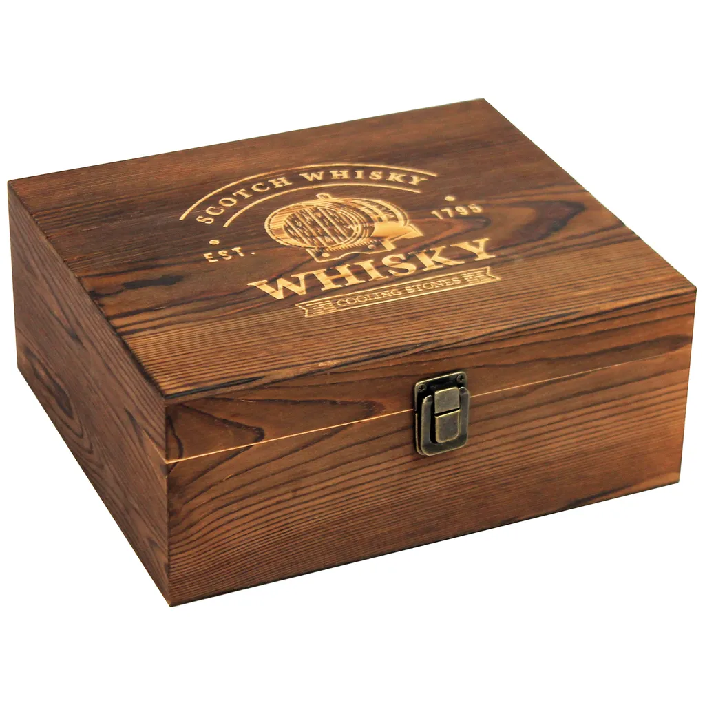 Whisky Geschenk-Set mit 2 Gläsern, Eiswürfeln aus Edelstahl, Zange, Samtbeutel in einer schönen Holzbox Whisky Geschenk-Set Mit 2 Gläsern, Eiswürfeln Aus Edelstahl, Zange, Samtbeutel In Einer Schönen Holzbox -Küchenbedarf Laden 62e95a1318c5e3db3ef9bcb74b9358b4