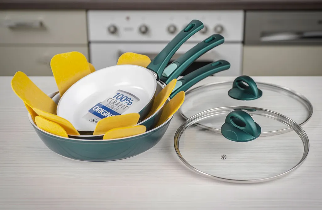 Genius Cerafit Fusion Bratpfannen-Set (7 Teile) Ø 20 cm Ø 24 cm Ø 28 cm in smaragdgrün mit Antihaft-Beschichtung; A24055 Genius Cerafit Fusion Bratpfannen-Set (7 Teile) Ø 20 Cm Ø 24 Cm Ø 28 Cm In Smaragdgrün Mit Antihaft-Beschichtung; A24055 -Küchenbedarf Laden 6b7edd38e41447333ee2e307415a131a