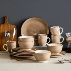 Vancasso Bella Steinzeug Kombiservice, 16 Teilig Geschirrset Für 4 Personen, Mit Je 4 Dessertteller, Speiseteller, Müslischalen, Kaffeebecher, Schokolade -Küchenbedarf Laden b131634be7e9826f5fe31e6f49ce56f3