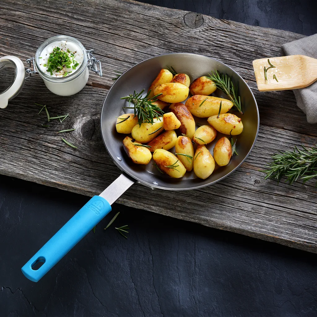 GRÄWE Wax Pro Eisenpfanne Ø 24 cm, Wachsgeschützt GRÄWE Wax Pro Eisenpfanne Ø 24 Cm, Wachsgeschützt -Küchenbedarf Laden d62dabea9649887d8b50dadcfd4664e6