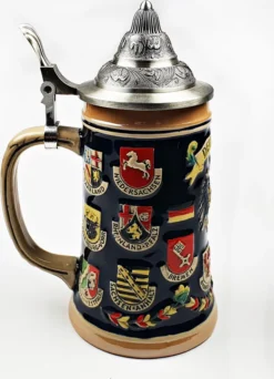 Bierkrug Mit Deckel Deutschland Bundesländer 0,5 Liter -Küchenbedarf Laden e1e2f6cf0144a8bb07fb2c6e25b94e7b