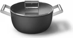 SMEG Kochtopf Mit Deckel Matt Schwarz - Ø 24 Cm / 4,6 Liter -Küchenbedarf Laden e277a62b865fd74f091ba433c0c2bf06