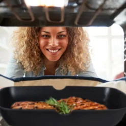 Relaxdays Grillpfanne Mit Holzgriff 4 Relaxdays Grillpfanne Mit Holzgriff -Küchenbedarf Laden e306d6277461635478f122db137ebd6a